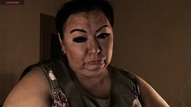 SexxyDreams1 online show from January 13, 2026, 3:34 am