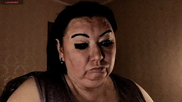 SexxyDreams1 online show from February 5, 2026, 2:27 am