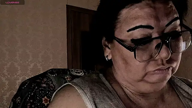 Snapshot of SexxyDreams1 chatting on March 22, 2026, 12:03 am SexxyDreams1 online show from March 22, 2026, 12:03 am