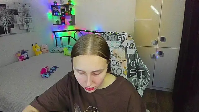 LinaTruly online show from May 1, 2026, 9:08 pm