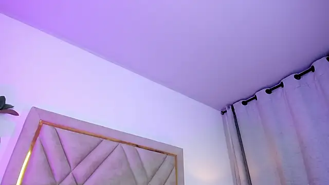 chloe wilson7 online show from October 16, 2025, 1:17 am