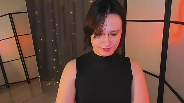 Nicole Cidman online show from February 18, 2025, 5:10 pm