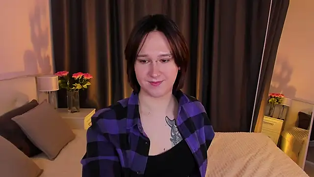 Nicole Cidman online show from March 4, 2025, 2:53 pm