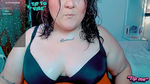 Snapshot of julieta_733 chatting on January 5, 2025, 12:20 am julieta 733 online show from January 5, 2025, 12:20 am