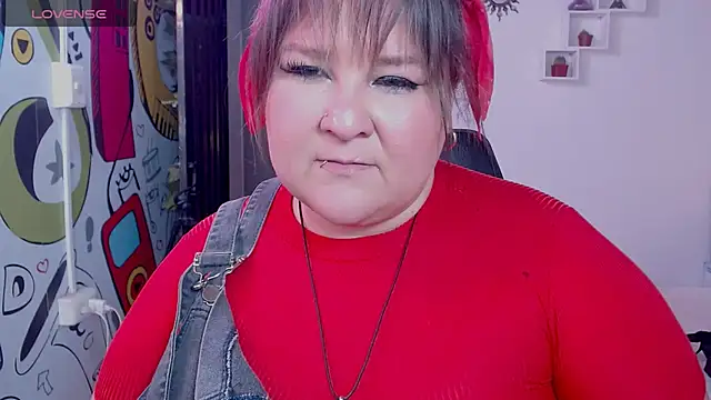 Snapshot of julieta_733 chatting on January 18, 2025, 12:02 am julieta 733 online show from January 18, 2025, 12:02 am