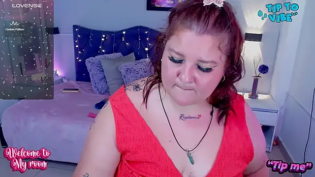 Snapshot of julieta_733 chatting on February 6, 2025, 11:15 pm julieta 733 online show from February 6, 2025, 11:15 pm
