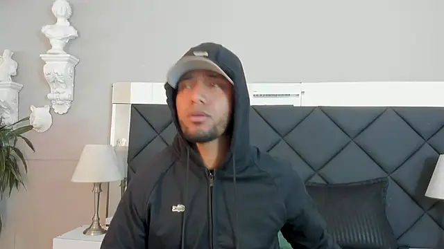 Robin Rief online show from November 25, 2025, 3:39 am