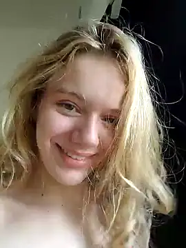 NicoleCut online show from January 1, 2025, 2:20 pm