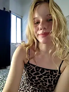 NicoleCut online show from January 2, 2025, 11:20 am