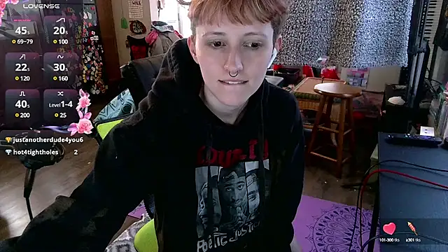 Snapshot of _hellostormy_ chatting on February 14, 2025, 3:15 pm  hellostormy  online show from February 14, 2025, 3:15 pm