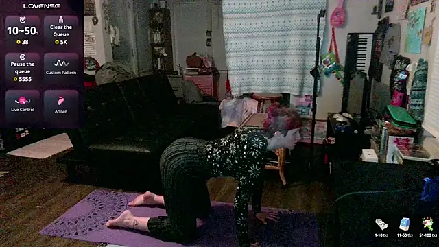Snapshot of _hellostormy_ chatting on March 2, 2025, 12:01 pm  hellostormy  online show from March 2, 2025, 12:01 pm