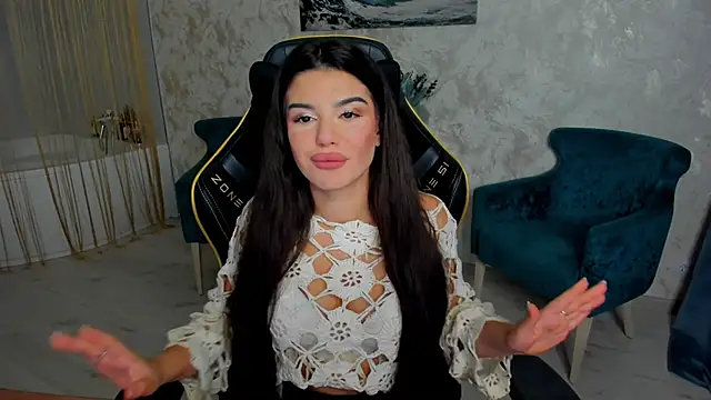 Snapshot of AlluringAriel chatting on October 13, 2025, 7:36 pm AlluringAriel online show from October 13, 2025, 7:36 pm