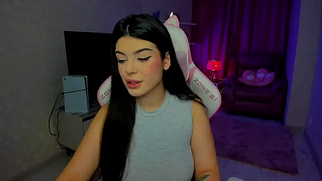 Snapshot of AlluringAriel chatting on March 20, 2026, 11:04 am AlluringAriel online show from March 20, 2026, 11:04 am