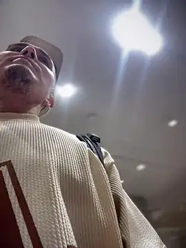 adam-rivera online show from December 3, 2025, 1:13 am