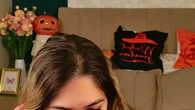 Teresa Stane online show from October 29, 2025, 5:20 am