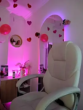 Aurora Brownn online show from February 25, 2025, 10:37 am