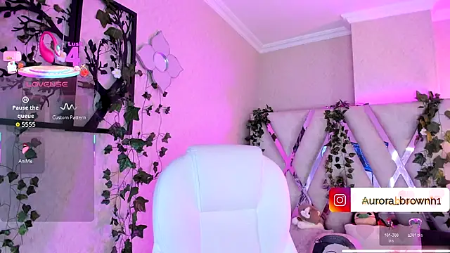 Aurora Brownn online show from November 27, 2025, 4:58 am