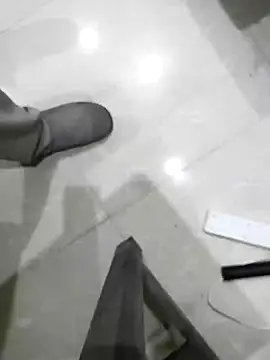 Snapshot of KUKU69XX chatting on December 11, 2024, 3:47 pm KUKU69XX online show from December 11, 2024, 3:47 pm