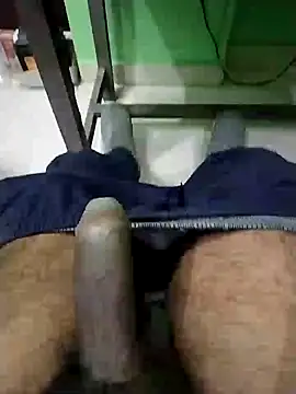 Snapshot of KUKU69XX chatting on December 16, 2024, 8:37 pm KUKU69XX online show from December 16, 2024, 8:37 pm