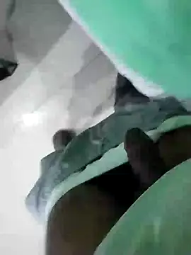 Snapshot of KUKU69XX chatting on December 25, 2024, 7:34 pm KUKU69XX online show from December 25, 2024, 7:34 pm