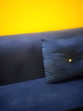 Haniya-143 online show from October 11, 2025, 9:35 pm