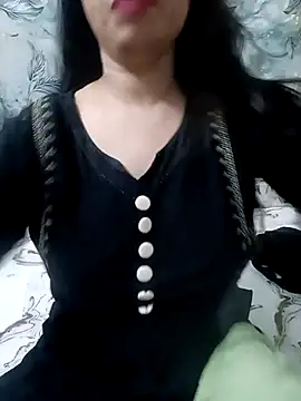 Haniya-143 online show from April 24, 2026, 10:23 pm