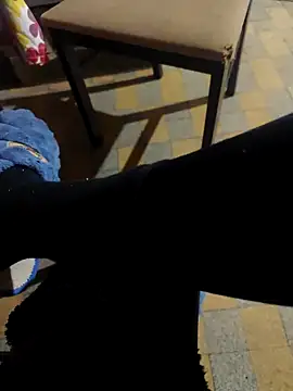 Snapshot of ariel-rick chatting on November 28, 2025, 1:03 pm ariel-rick online show from November 28, 2025, 1:03 pm