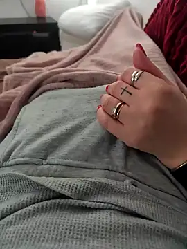 Snapshot of ariel-rick chatting on February 16, 2026, 3:19 pm ariel-rick online show from February 16, 2026, 3:19 pm