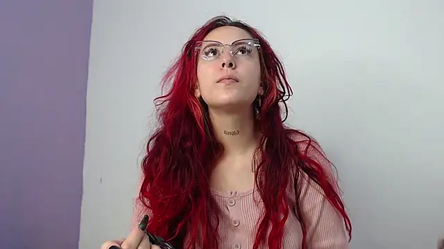 LatinasGoddesses  online show from February 21, 2025, 4:51 am