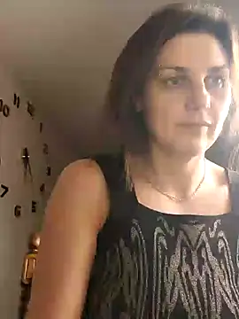 Snapshot of Magic__smile chatting on December 20, 2024, 12:27 pm Magic smile online show from December 20, 2024, 12:27 pm