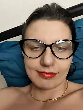 Snapshot of Magic__smile chatting on January 31, 2025, 11:46 am Magic smile online show from January 31, 2025, 11:46 am
