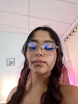 Ariana Pierce online show from June 12, 2026, 3:11 pm