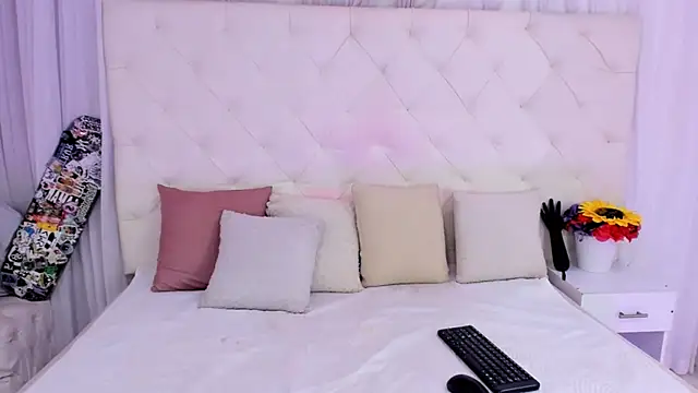 Snapshot of Valerik_cano1 chatting on September 27, 2025, 12:21 pm Valerik cano1 online show from September 27, 2025, 12:21 pm