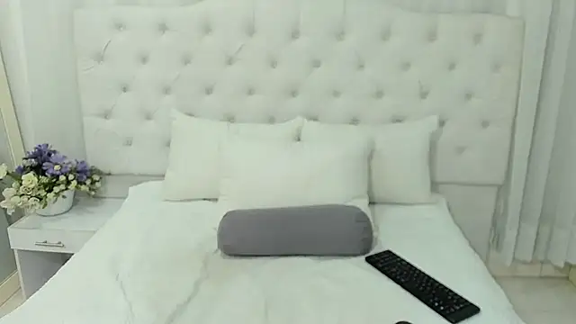 Snapshot of Valerik_cano1 chatting on October 17, 2025, 2:08 pm Valerik cano1 online show from October 17, 2025, 2:08 pm