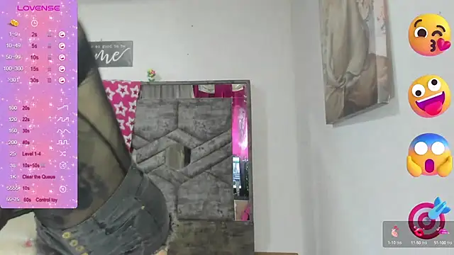 harlyyhott online show from February 18, 2025, 7:32 am