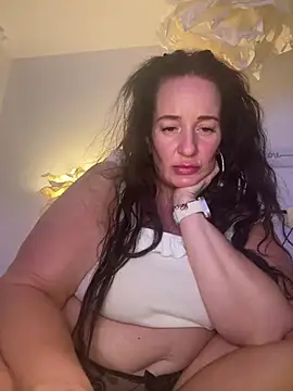 Engel mia online show from July 17, 2026, 10:14 pm