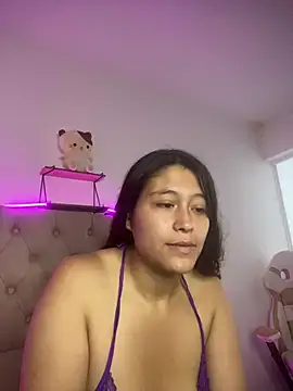 mariana 21x online show from February 4, 2025, 1:27 pm