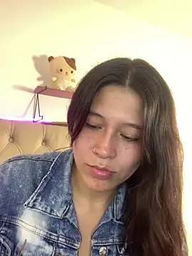 mariana 21x online show from March 20, 2025, 12:53 pm