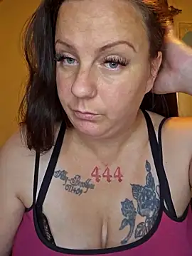 PeakabumPromo online show from October 15, 2025, 7:47 pm