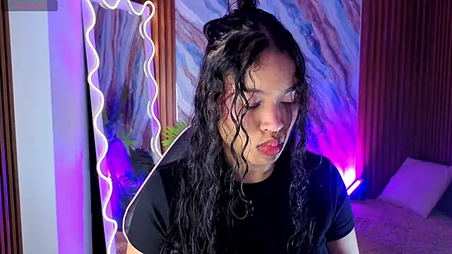 penelope tay1 online show from June 8, 2026, 3:18 am