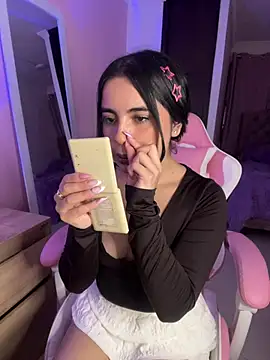 Emily-14 online show from May 12, 2026, 4:20 am