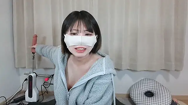 -anzu-o online show from February 14, 2025, 11:53 am