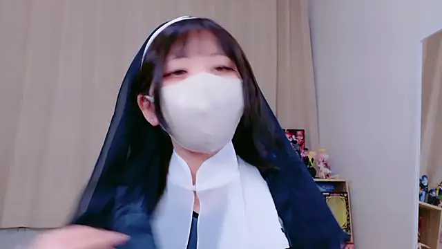 -anzu-o online show from September 12, 2025, 8:09 pm