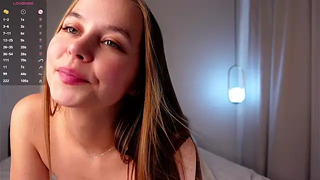 Snapshot of FalineDowlen chatting on December 17, 2024, 4:23 am FalineDowlen online show from December 17, 2024, 4:23 am