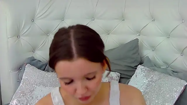 Snapshot of EvansMilana chatting on September 22, 2025, 4:53 pm EvansMilana online show from September 22, 2025, 4:53 pm