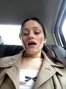Snapshot of Mia_Mia_M chatting on April 18, 2026, 4:00 pm Mia Mia M online show from April 18, 2026, 4:00 pm