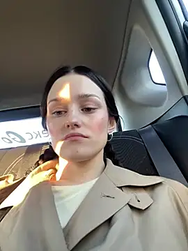 Snapshot of Mia_Mia_M chatting on April 20, 2026, 4:10 pm Mia Mia M online show from April 20, 2026, 4:10 pm