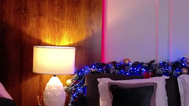 SkylerSpark online show from December 4, 2025, 8:28 pm