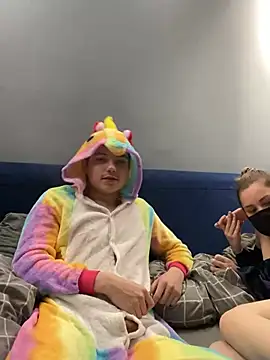 Snapshot of PASSIONBOX chatting on February 14, 2025, 7:54 pm PASSIONBOX online show from February 14, 2025, 7:54 pm