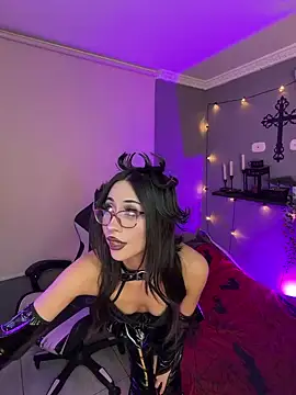vampy dolll online show from May 29, 2026, 12:19 am